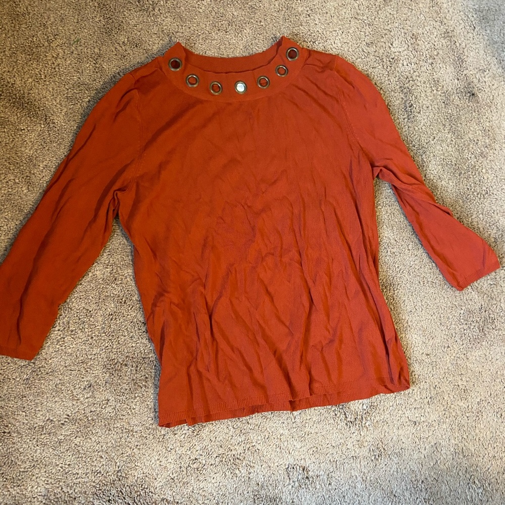 Orange ribbed mid-sleeve sweater